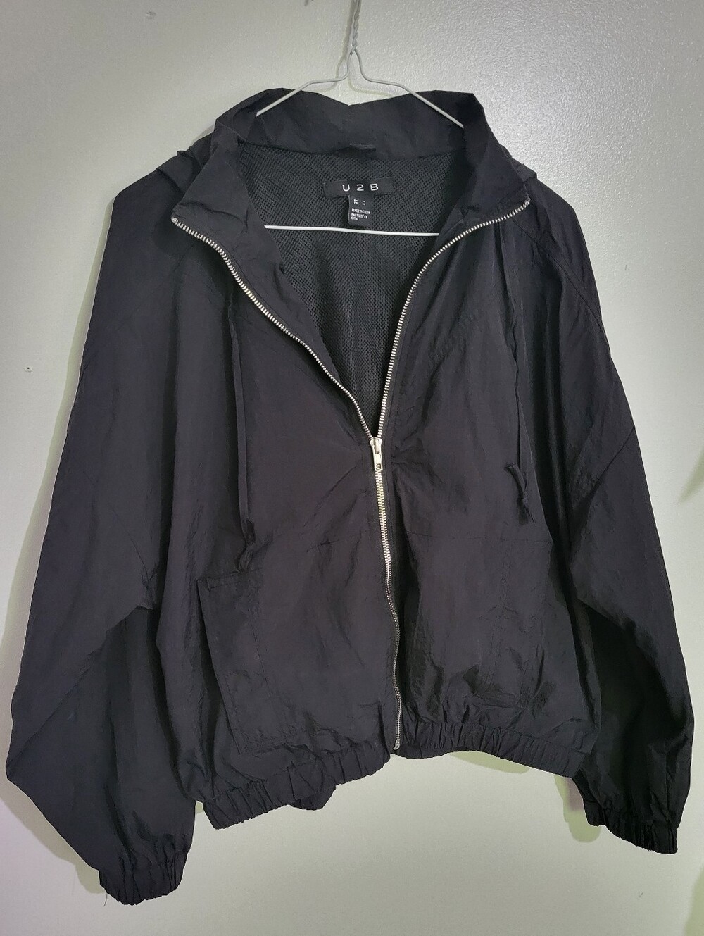 U2B Urban Basics Black Light Lined Windbreaker Bomber Jacket Womens Medium